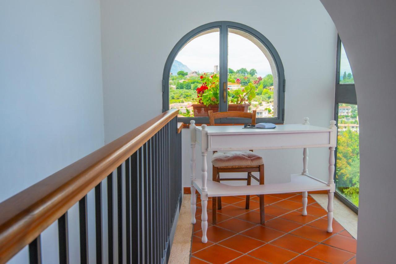 Torre Caetana Bed & Breakfast Minturno Exterior photo