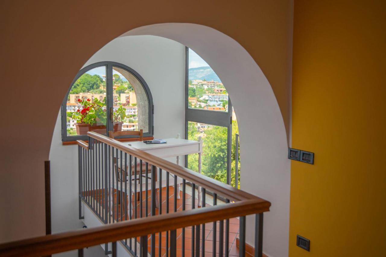 Torre Caetana Bed & Breakfast Minturno Exterior photo